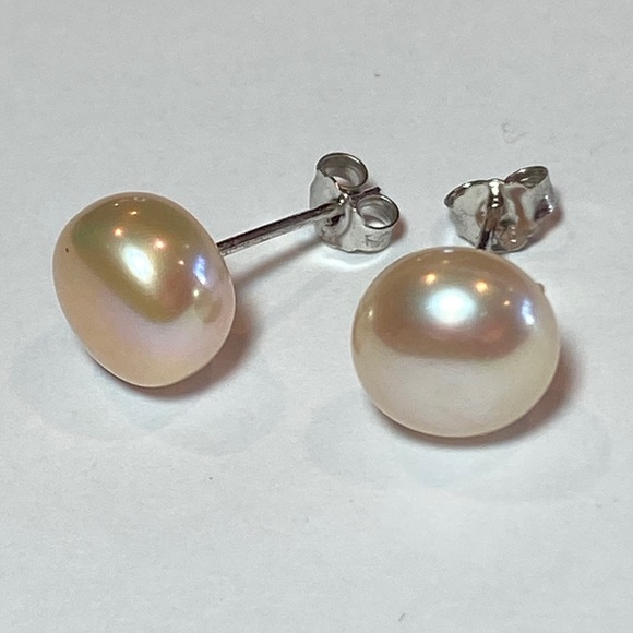 Hand Crafted Jewelry - SJC Freshwater Pearl Earrings with .925 Posts